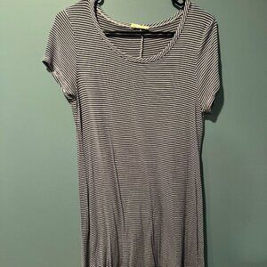 Olivia Rae T-shirt Dress Blue and White Stripes Size L